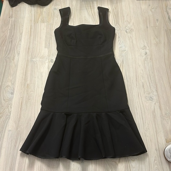 🆕 REVOLVE CINQ A SEPT Willa black dress size 0 - Picture 4 of 10